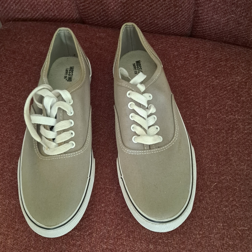 Mossimo grey and white sneakers